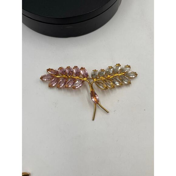 Gold Tone Pink and Clear Acrylic Rhinestone Branch Leaf Spray Large Brooch - Picture 4 of 7